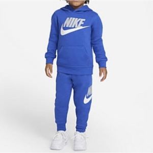 Nike Club Fleece Toddler Hoodie and Joggers set.